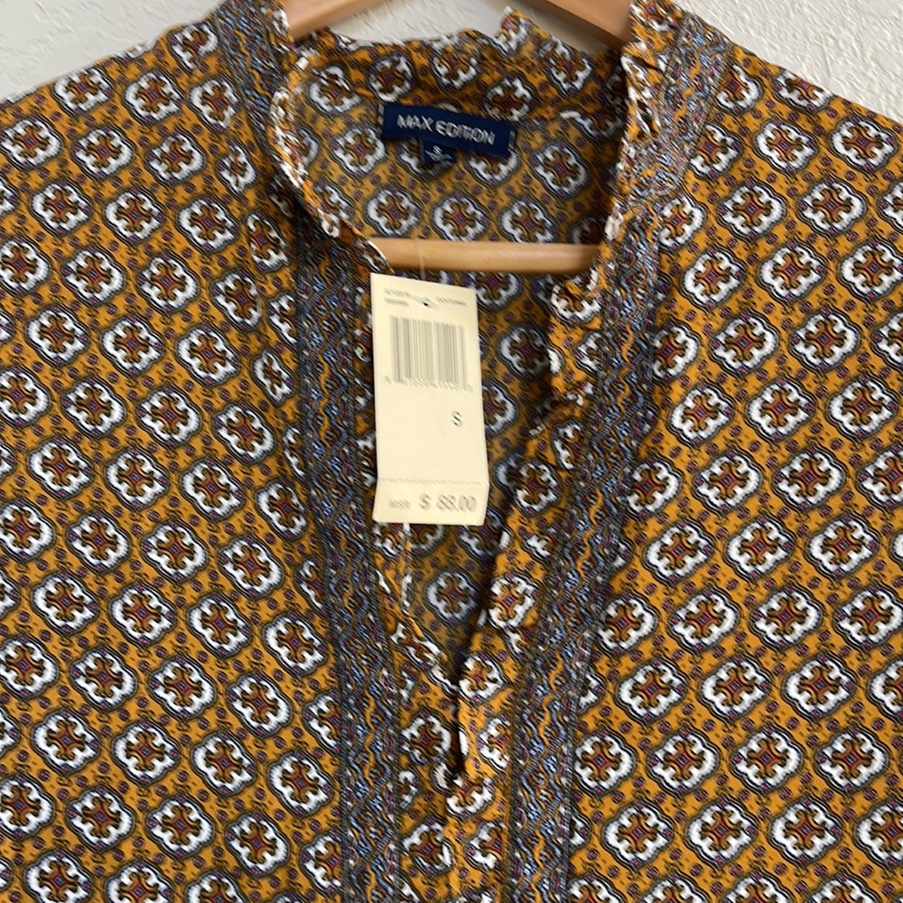 NWT Ruffle Collar Patterned Blouse - Picture 3 of 10